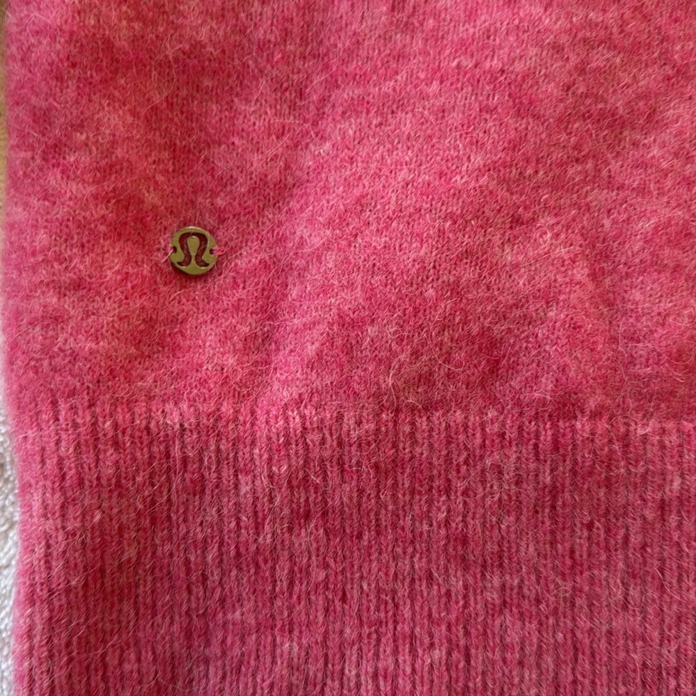 NWT Alpaca Wool Blend Cropped Sweater. Small. Hot Pink. - Picture 5 of 5